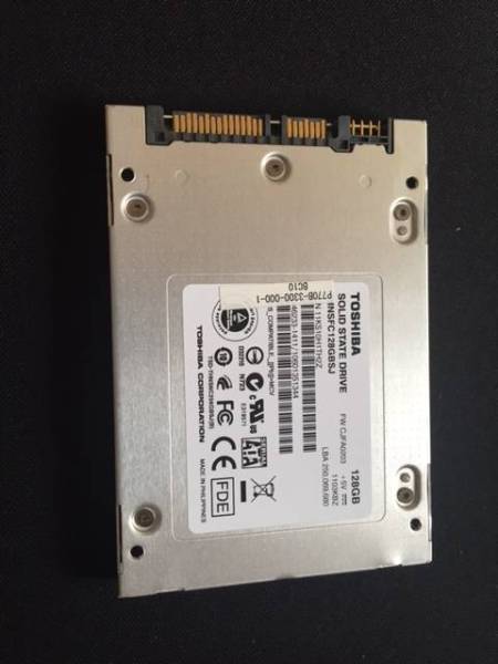 東芝 Toshiba 2.5 SSD SATA 128GB THNSFC128GBSJ　中古