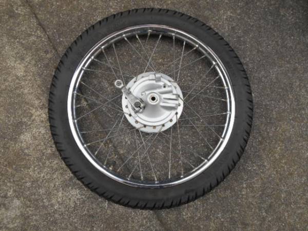 プレスカブ50　ＡＡ01-17793～純正フロントホイールセット