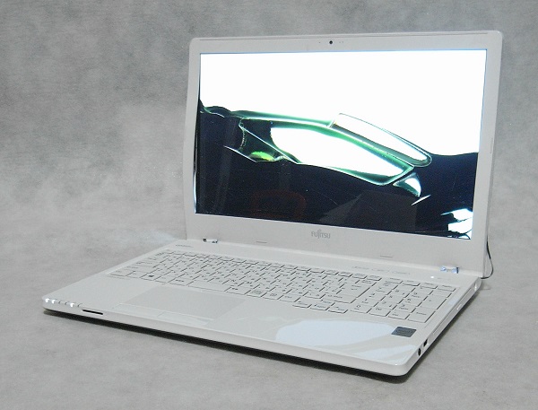 ノートPC FMV LIFEBOOK AH42⁄D3 FMVA42D3W プレミアムホワイト