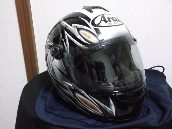 送800 Arai アライ VECTOR ベクター siz:57-58cm 落下キズ無し