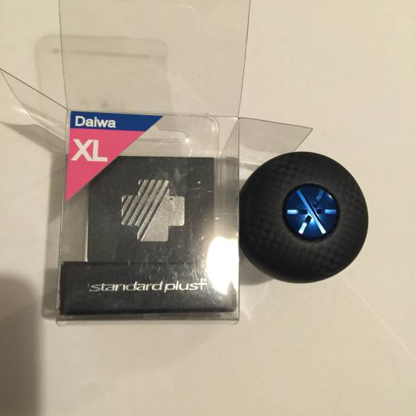 スタジオコンポジット カーボンハンドルノブ　ブルー　ダイワ用