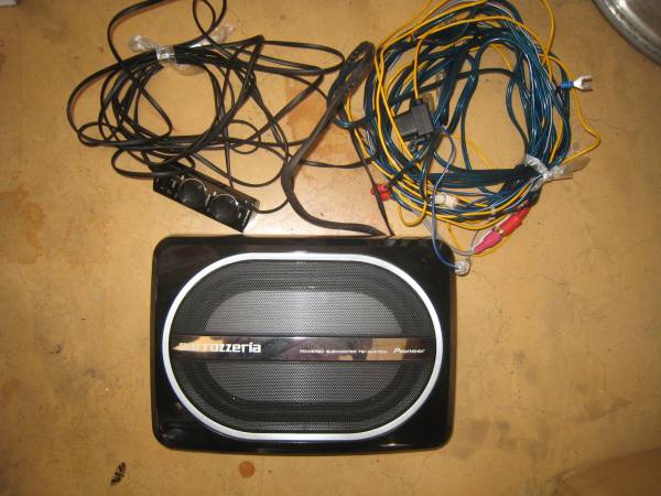 カロッツェリアcarrozzeria サブウーファー TS-WX110A ② carrozzeria