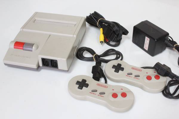 U++ ◆任天堂 ニューファミコン 本体 一式 ☆動作確認済
