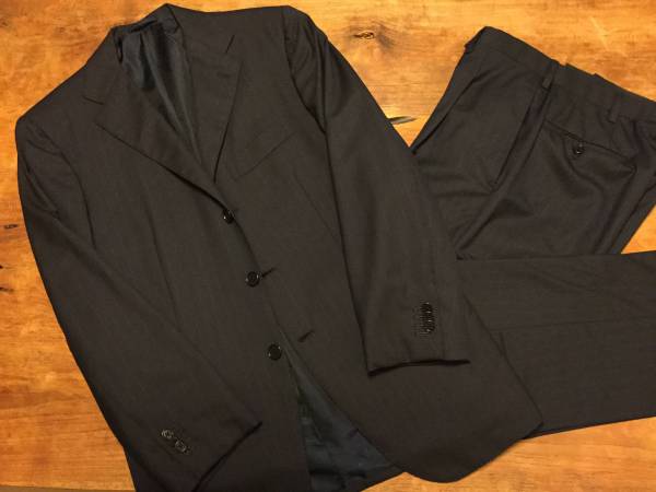 特価 新品同様 Kiton(キートン)スーツ リベラーノ チェザーレ 46