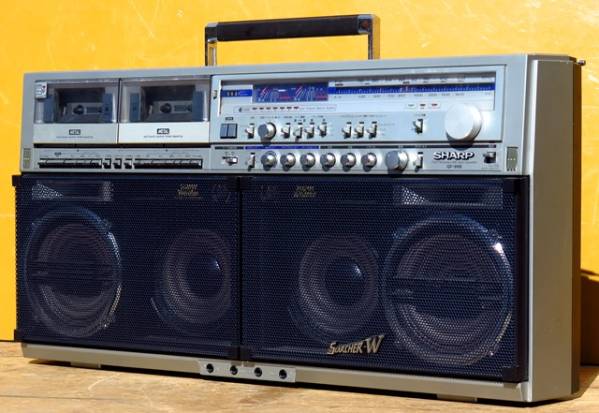 安心してお買い求めい シャープ ザ サーチャーW GF999 ラジカセ