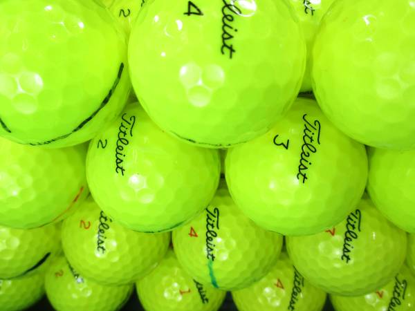 1435 特A2級 Titleist NXT/DT SOLO [イエローカラー] 50個 【公式通販】