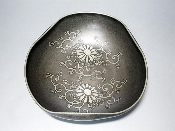 継心造 本錫菊花文菓子器