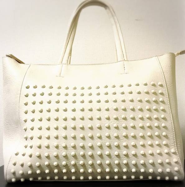 ▲格安/人気/トートバッグPM/ホワイト/ルブタン/ ディアベル▲