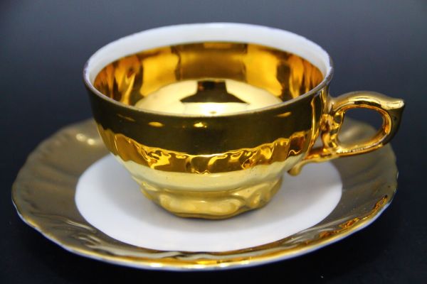 絶品 Bavaria 1950+ 金彩金紋 ゴールド カップ&ソーサー