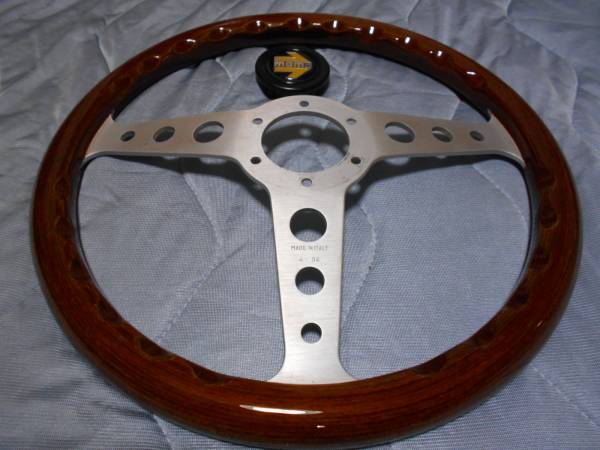 MOMO ウッドステアリング Made in ITALY Φ34.5cm ステアリング