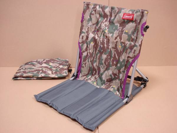 美品 Coleman アウトドア迷彩柄 コンパクトグランドチェア2脚セット コールマン コンパクト グランドチェア カモフラージュ/迷彩レア