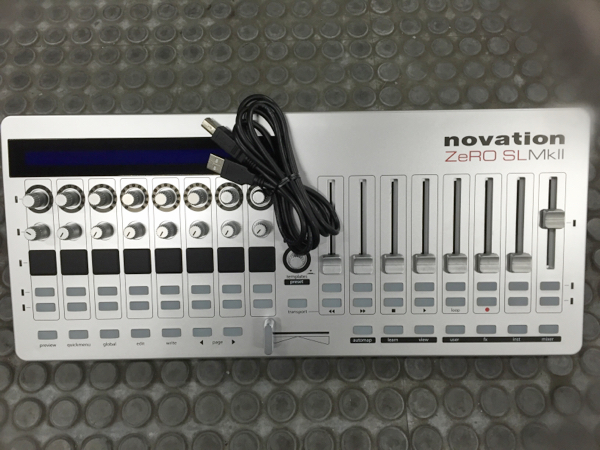 Novation ZeRO SL MkII／MIDIコントローラー novation ZeRO SL MkII(全