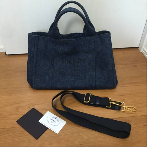 プラダカナパ美品
