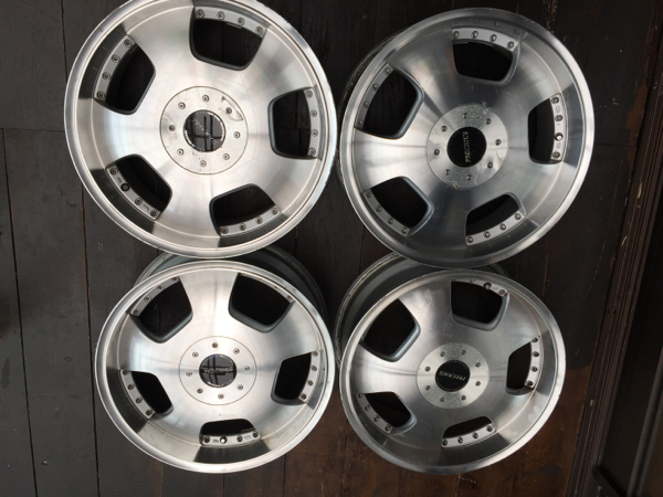 STICH(シュティッヒ)プレシャスディッシュ 18インチ 7J 深リム