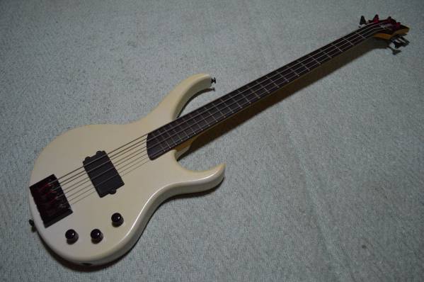 ○EMG!!!KRAMER(クレイマー)のエレキベース!!!!!○ SM-1 KRAMER