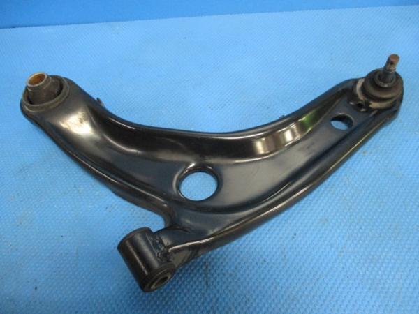 アクア NHP10 フロント 左 ロアアーム アーム (n090621)