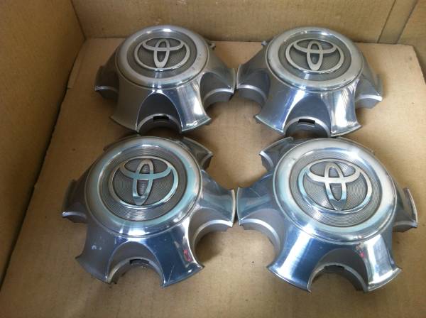 トヨタ　TOYOTA センターキャップ　6穴　4枚　「M4-142」