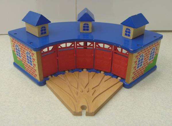 トーマス 木製レール ラウンドハウス 操車場 ラーニングカーブ