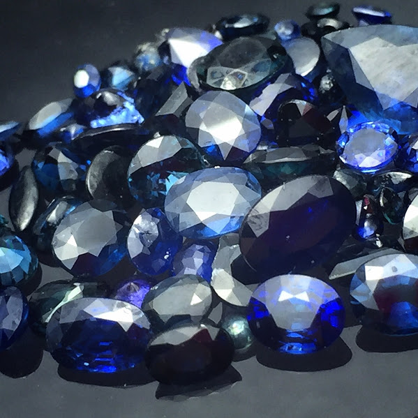 必見【天然サファイア等おまとめ】20ct 裸石 ロイヤル フラワー