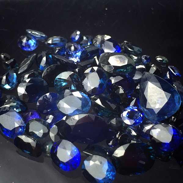 必見【天然サファイア等おまとめ】20ct 裸石 ロイヤル フラワー