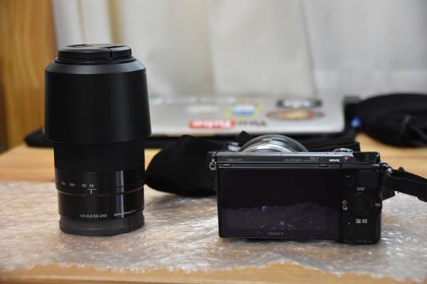 NEX-5Tパーワーズームレンズキット+55-210mm F4.5-6.3 外箱つき_2