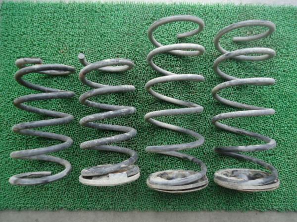 MPV LW3W 後期 純正スプリングセット　(1BG722PC2