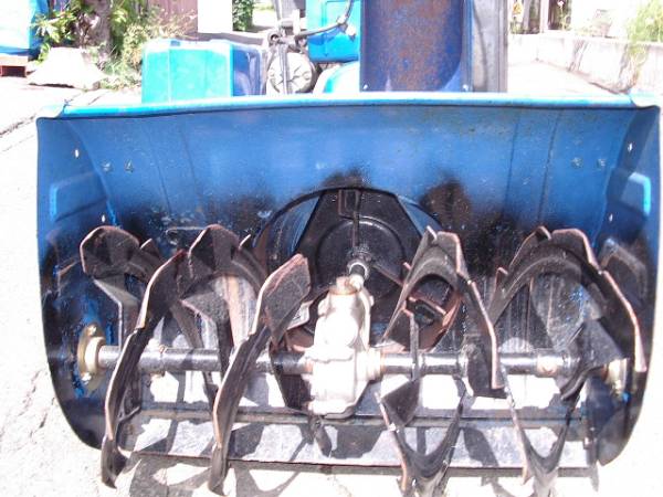 札幌発、ヤマハ家庭用小型除雪機「ＹＳＭ５６０Ｅ」③セル付き