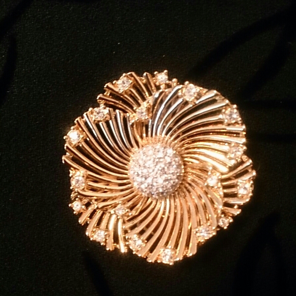 新品★カナダ製 ゴールド＆ストーン 花 ブローチ★定価12000円