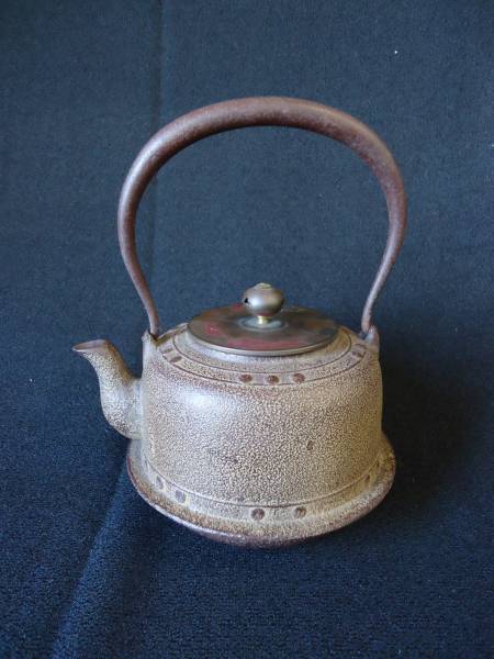 未使用　鉄瓶　在銘