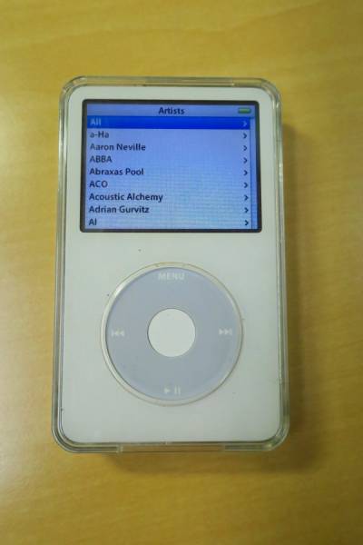 【送料無料】Apple iPod Classic 第5世代 60GB