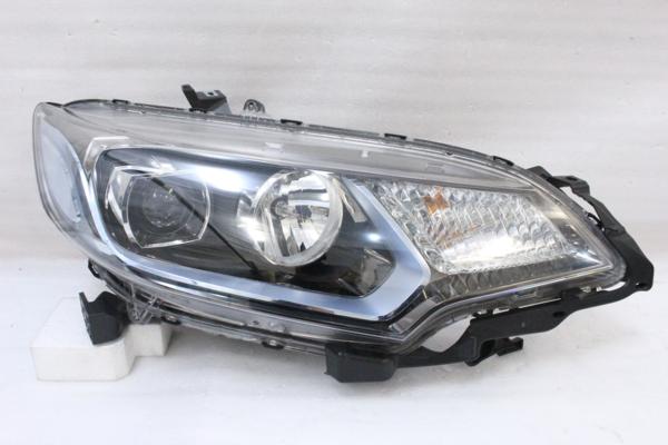 69-189☆美品 LED GP5 フィットHV 右ヘッドライト W1948 純正 自動車
