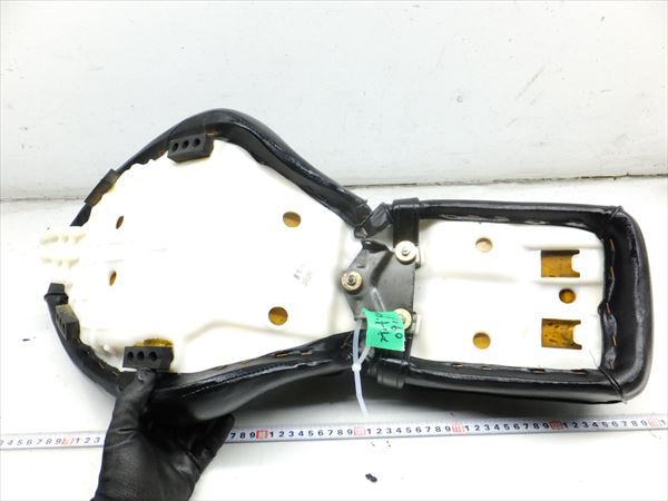β0915 ホンダ スティード400 NC26 純正シート メイン 破れ無し