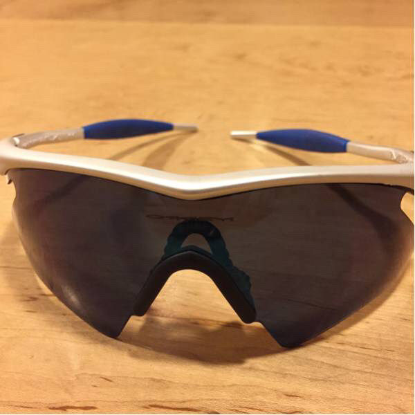 送料無料オークリー Mフレーム レアのサングラス ケース+おまけ