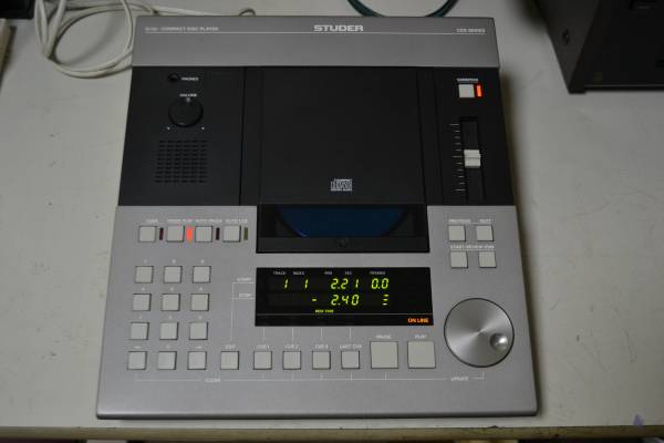美品! /Studer D730 (Mｋ 2) /OH整備済 /ウッドパネル付