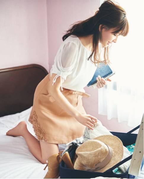 リランドチュール 袖リボンギャザーブラウス