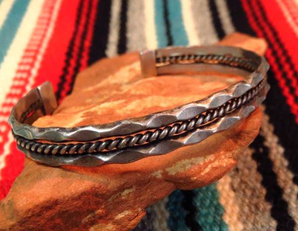 ナバホ バングル Navajo ビンテージバングル インディアンジュエリー