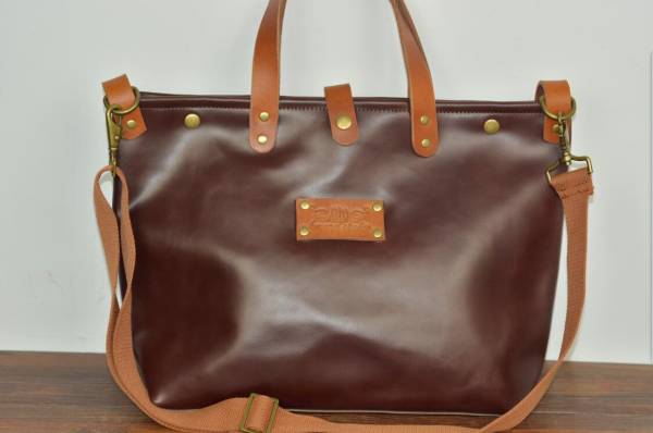 ハンドメイドメンズ ショルダーバッグ栃木ヌメ革オリジナルCB004