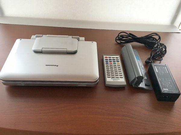 パナソニック ポータブルブルーレイプレーヤー DMP-B100-S