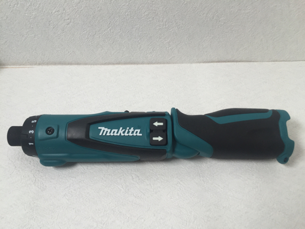 マキタ 充電式ペンドライバドリル DF010DZ