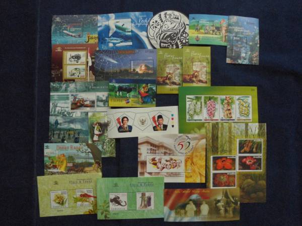 ★★1円★インドネシアなど★未使用切手★小型65枚★★