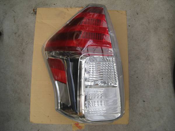 ◆プリウスα 純正 テールライト 左◆ＵＳＥＤ！！