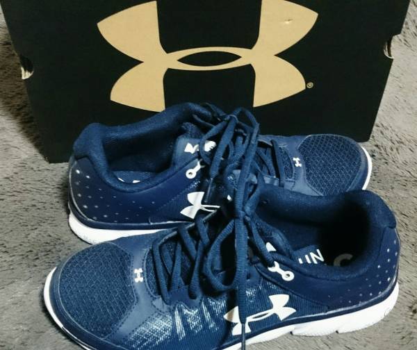 UNDER ARMOUR マイクロ Gアサート6 MDN/WHT 27.5cm