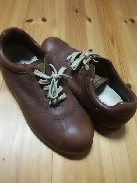 激安!美品!カンペールCAMPER定番レディース革レザースニーカー37