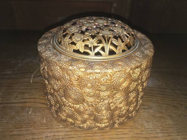 在銘 香炉 3点 佐野宏采 菊華 彫金紋様 三脚 置き香炉 真鍮 銅 名工