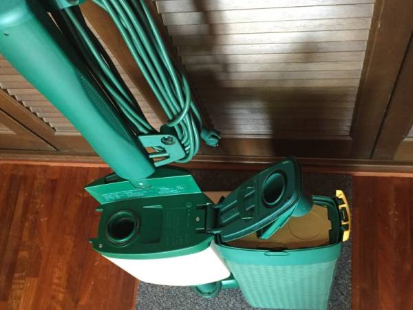Vorwerk VK 122 緑色掃除機 Vorwerk VK 122 緑色掃除機 VORWERK kobold