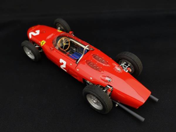 EXOTO エグゾト 1/18 フェラーリ Tipo156 シャークノーズ