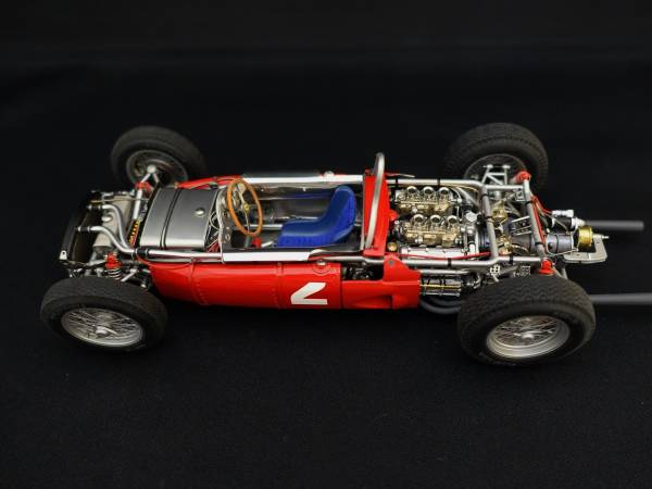 EXOTO エグゾト 1/18 フェラーリ Tipo156 シャークノーズ