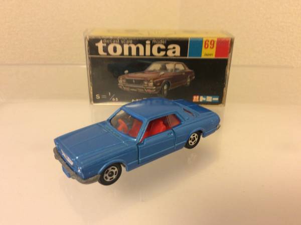 トミカ 黒箱 コロナマークⅡグランデ