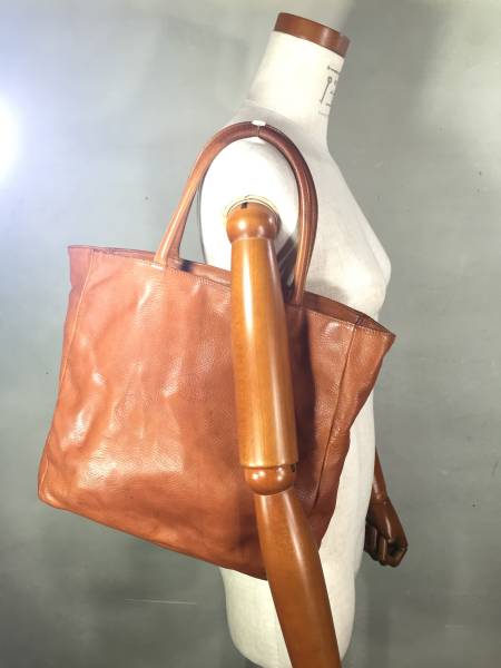 イルビゾンテILBISONTEキャメル革レザーショルダートートバッグ