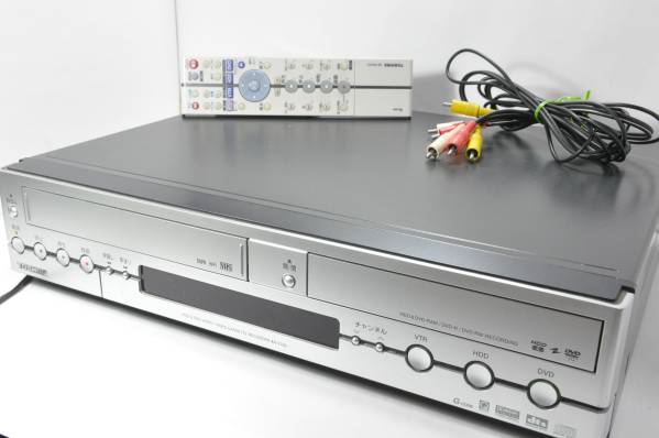 ☆TOSHIBA AK-V100☆ VHS DVD HDD ビデオデッキ VHS⁄HDD⁄DVD